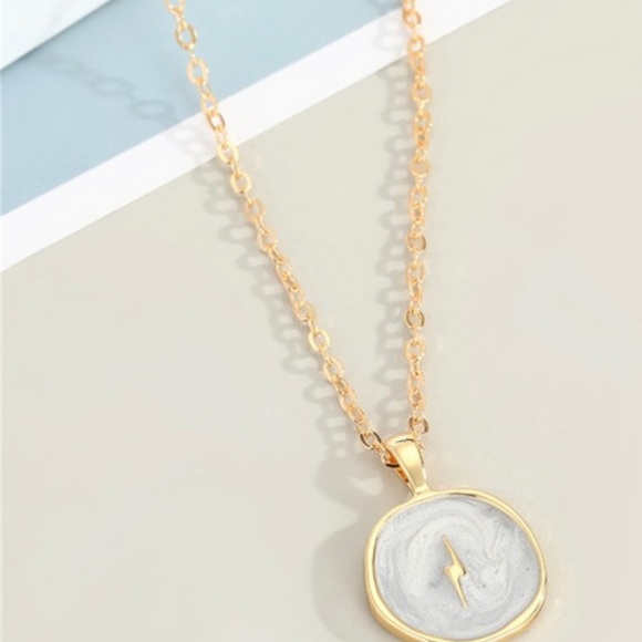 Simple necklace - Picture 2 of 4